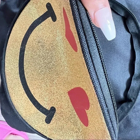 BACKPACK SMILEY  FACE BLACK GOLD LOVE IT - Picture 4 of 12